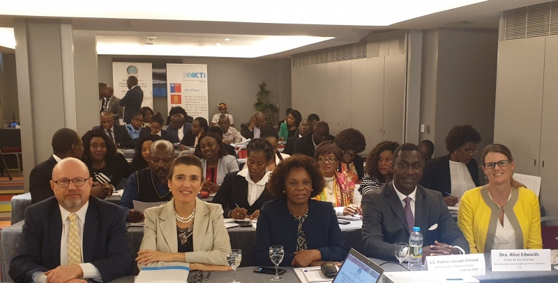 Participants and experts in the CTI-Angola seminar on UNCAT